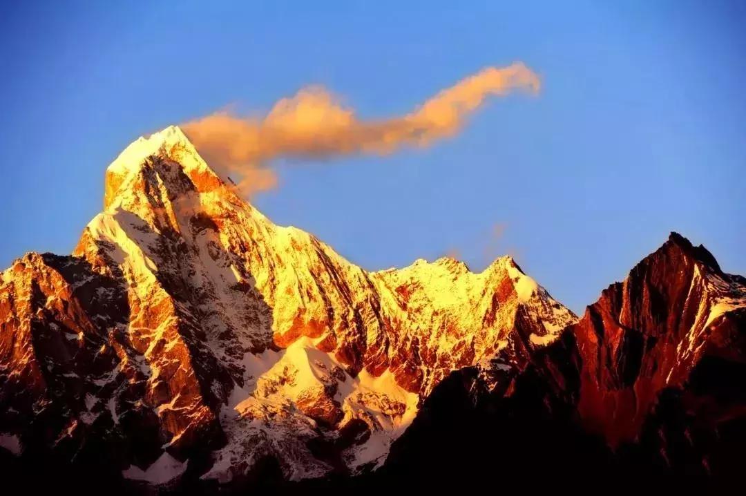 看阿坝县全景,阿坝环线海拔一览表