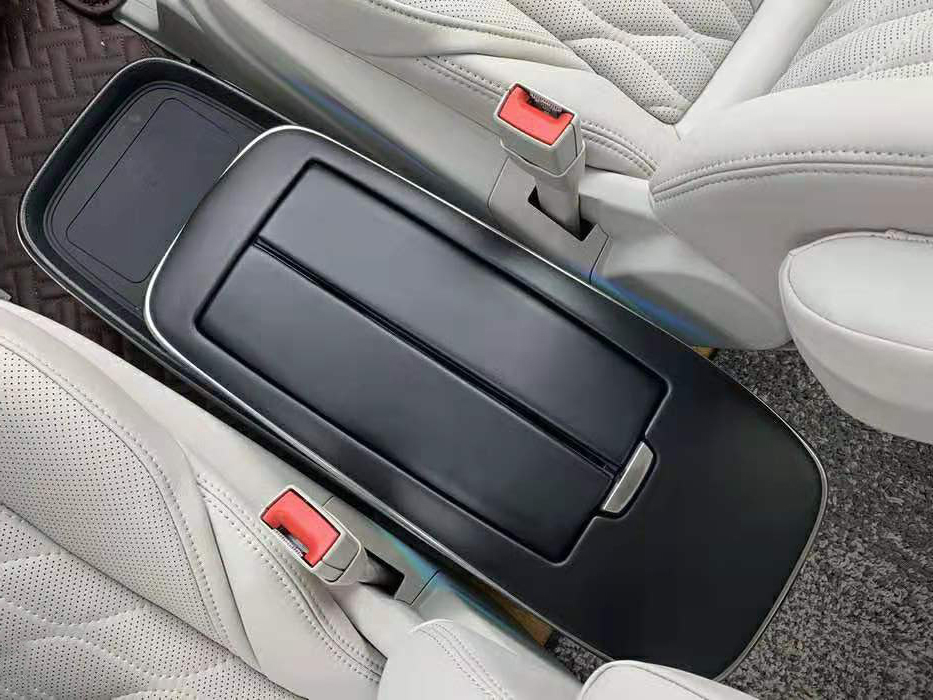 gl8改装扶手箱过程,gl8低配升级原厂扶手箱