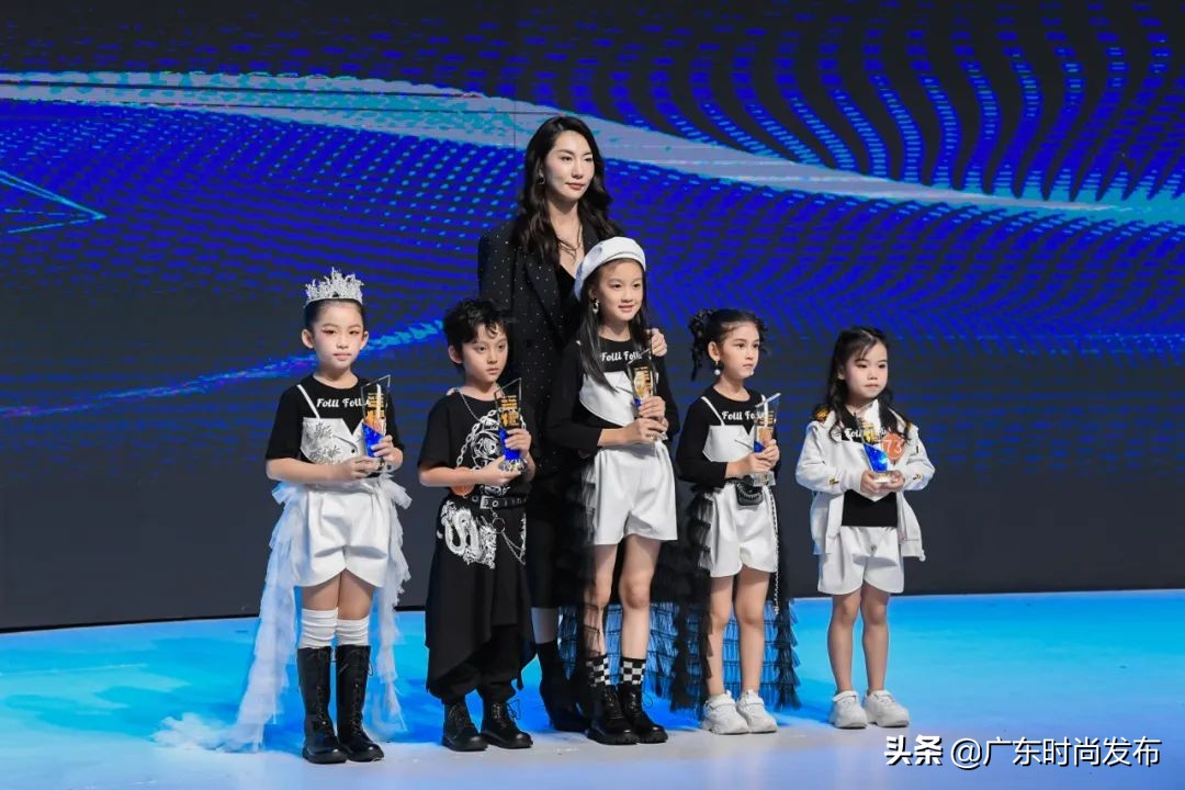 fashion时装周走秀全集,follie2017时装周