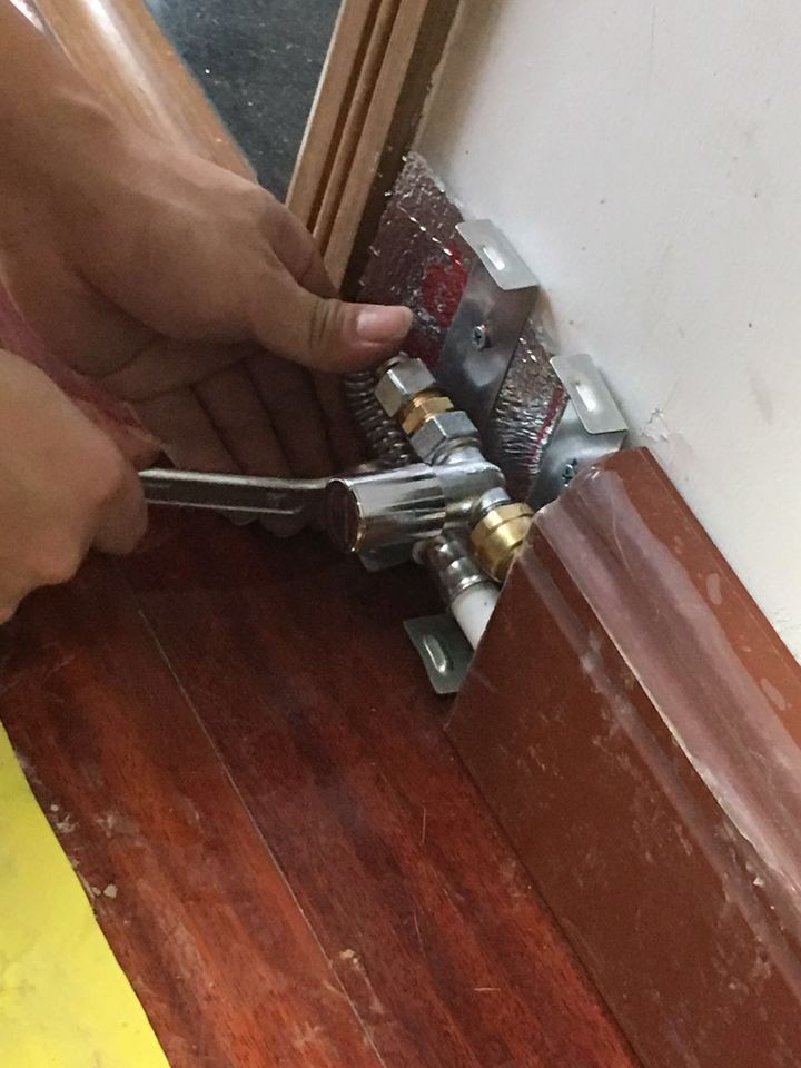 踢脚暖与地暖哪个效果更好,新型地暖踢脚暖