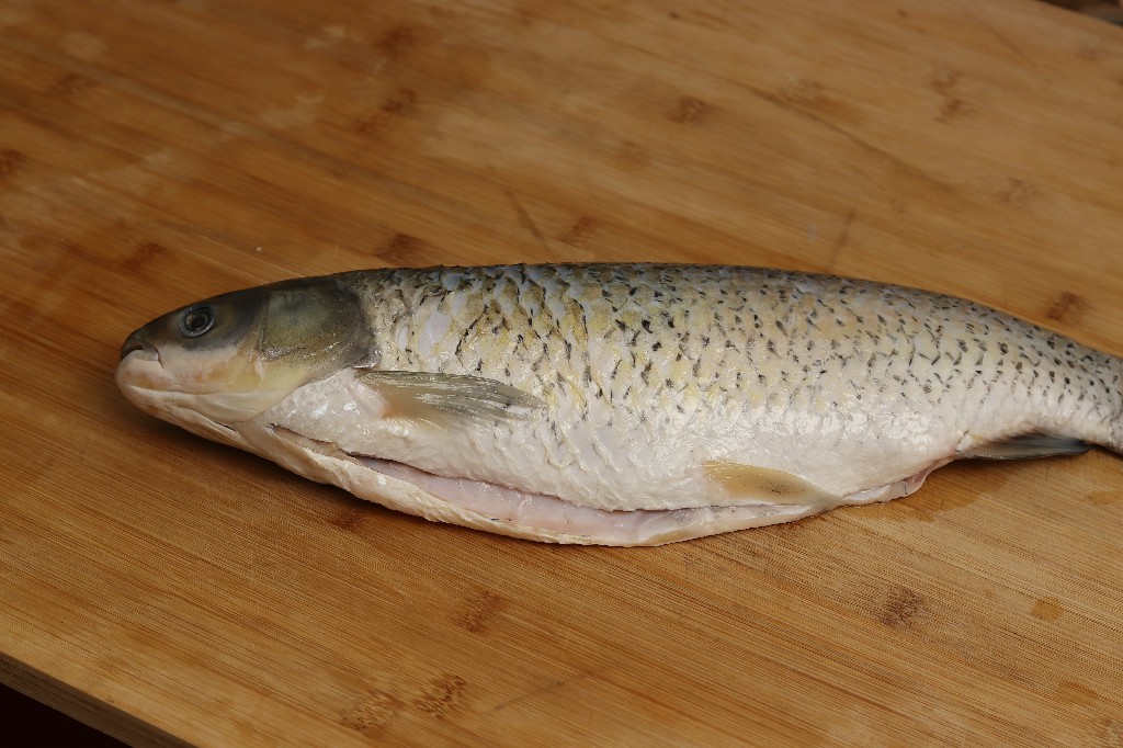 给鱼去腥技巧,鱼里加点醋可以除腥吗