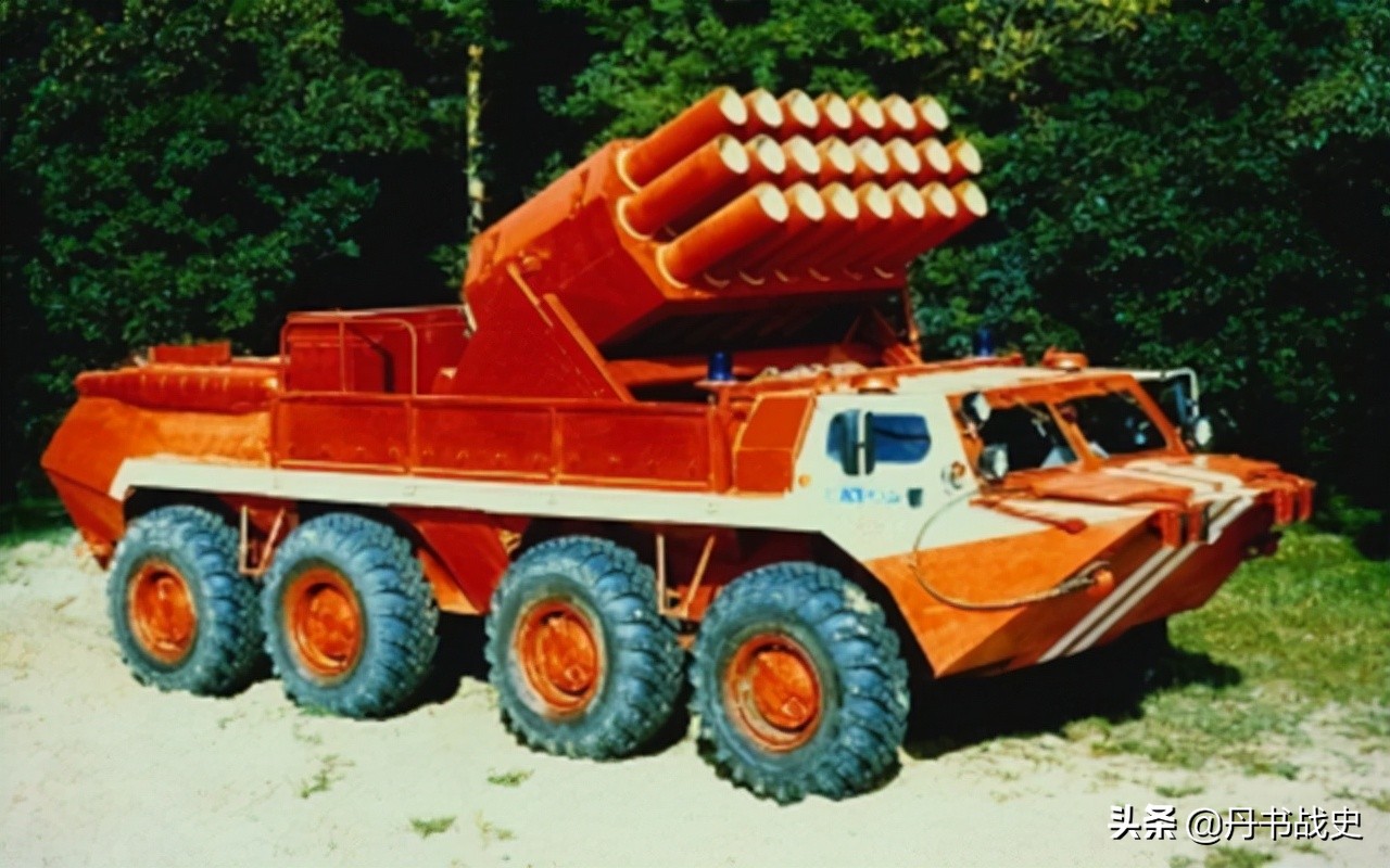 军车改越野车,中国仿制btr-80装甲车