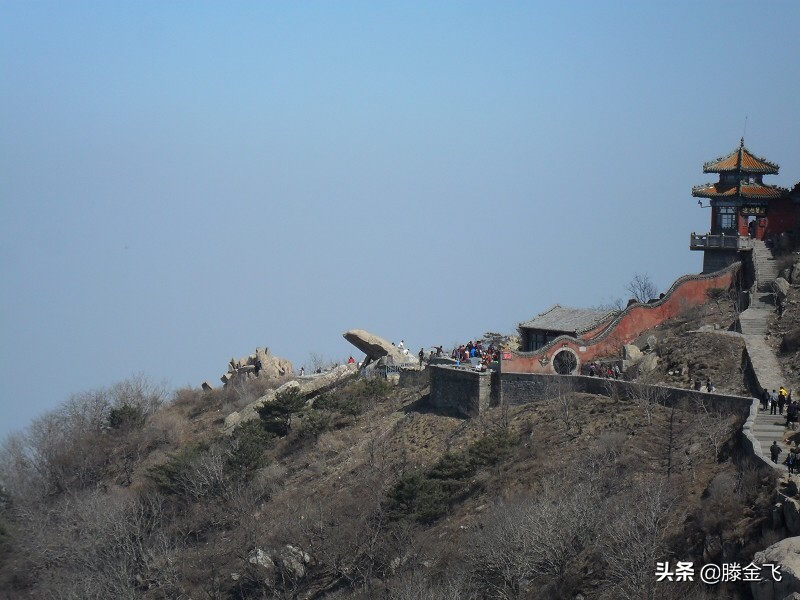 泰山之巅玉皇顶图片,泰山之巅玉皇顶五岳独尊