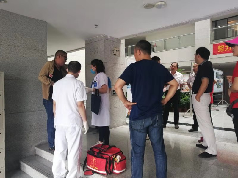 秀峰众人救人,桂林市秀峰区24小时救援