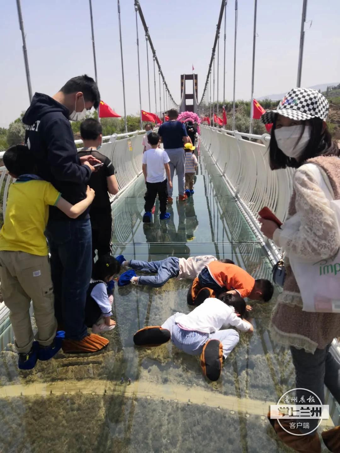 甘肃省玻璃栈道,兰州玻璃栈道最长多少米