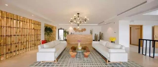 德清最高峰上的云端民宿，躺在离星空最近的床上