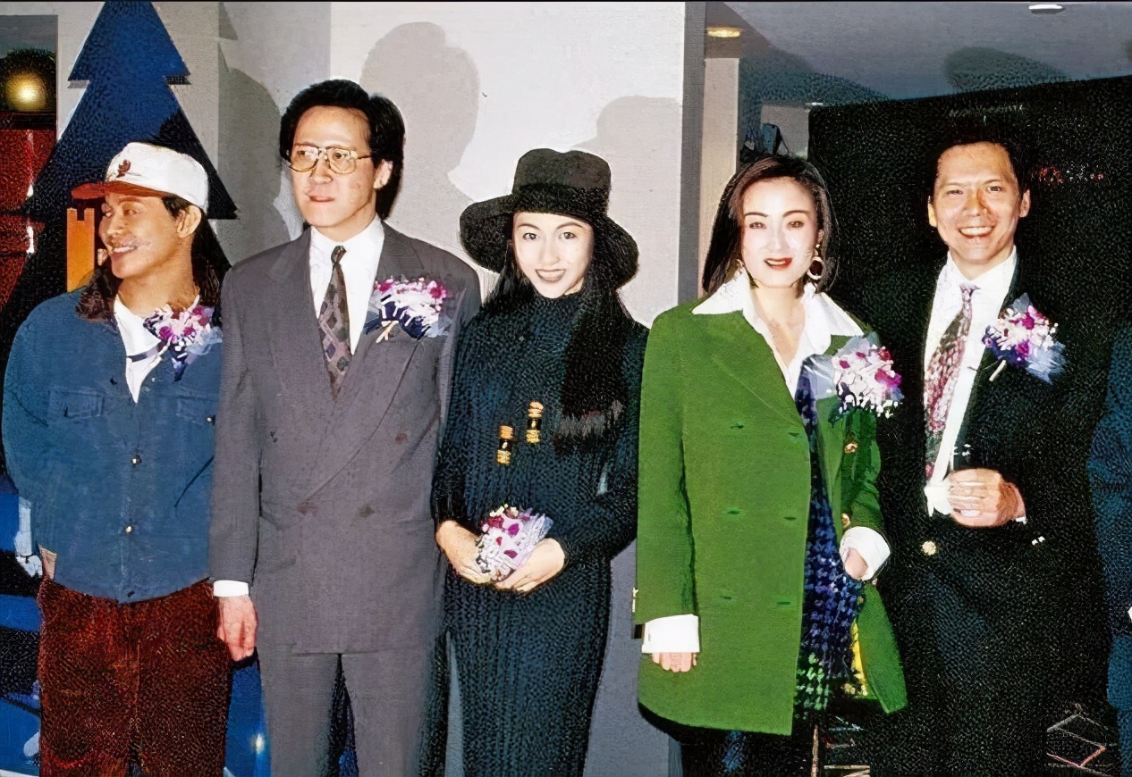 逼成龙下跪、掌掴曾志伟、封杀张柏芝?深扒向氏夫妇叱咤港圈史