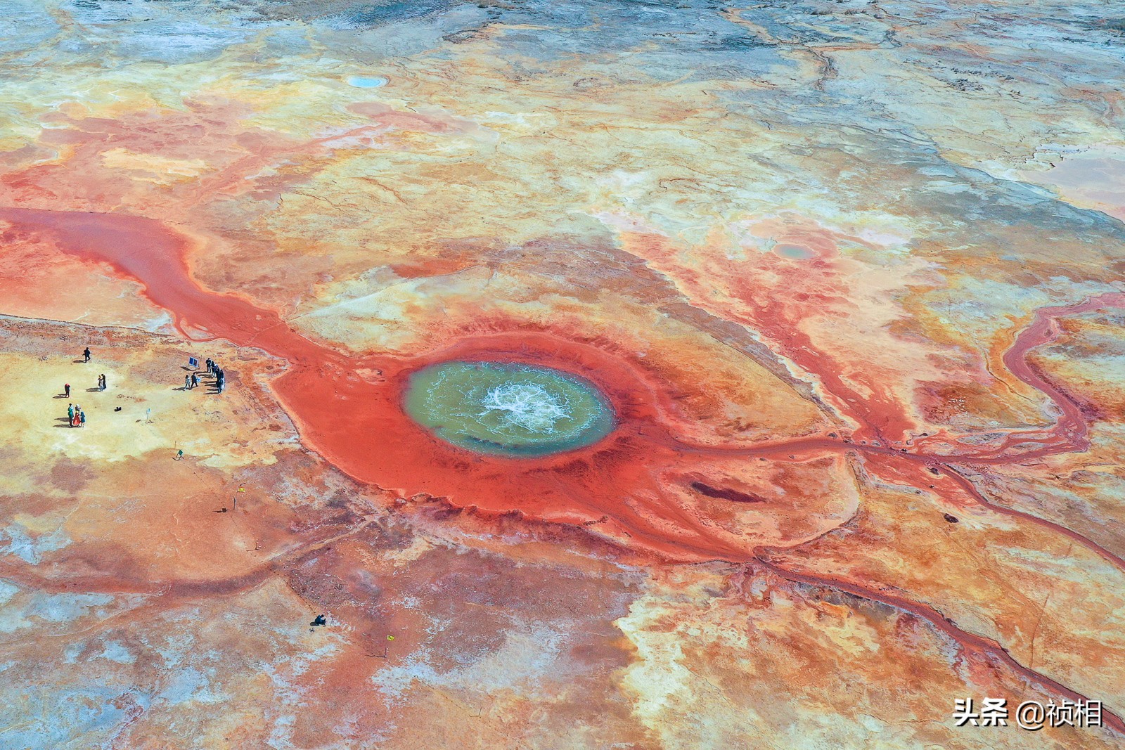 可可西里茫崖艾肯泉魔眼风景,青海恶魔之眼艾肯泉有多深