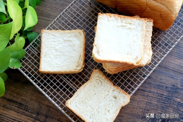 我做的面包,无油无鸡蛋无奶的面包好吃吗