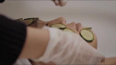 又被别人拍出来了，「我们」还要被羞辱多久？