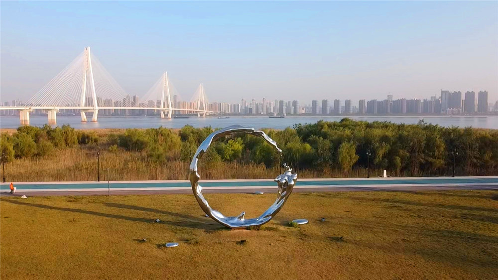 汉口江滩四期向游客开放,武汉打卡江滩公园