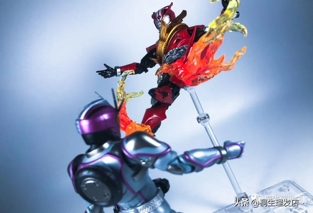 座驾最贵的假面骑士！假面骑士Drive驰骑shf测评