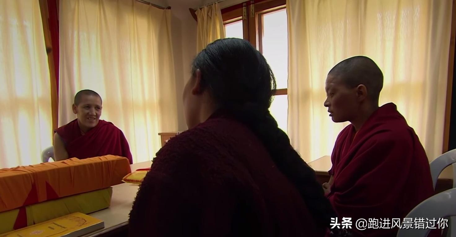喜马拉雅上的女孩出家,喜马拉雅山中的女性出家为尼