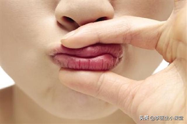 维生素B12和叶酸该饭前还是饭后吃,怎样服用维生素b9叶酸