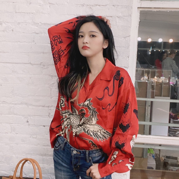 吴宣仪鞠婧祎撞衫,吴宣仪粉色西装撞衫唐嫣