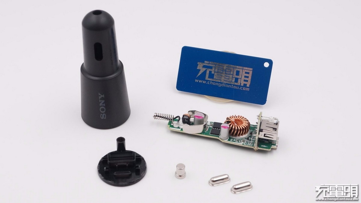 索尼充电宝拆解图,索尼第一代充电仓拆解
