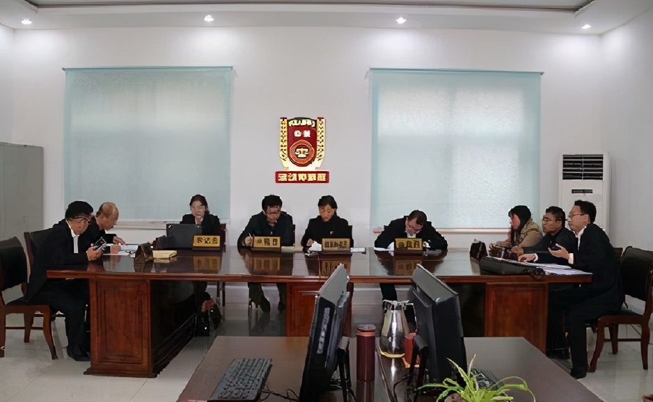 考事业编公务员哪些专业占优势,小白考事业编选哪个机构好些