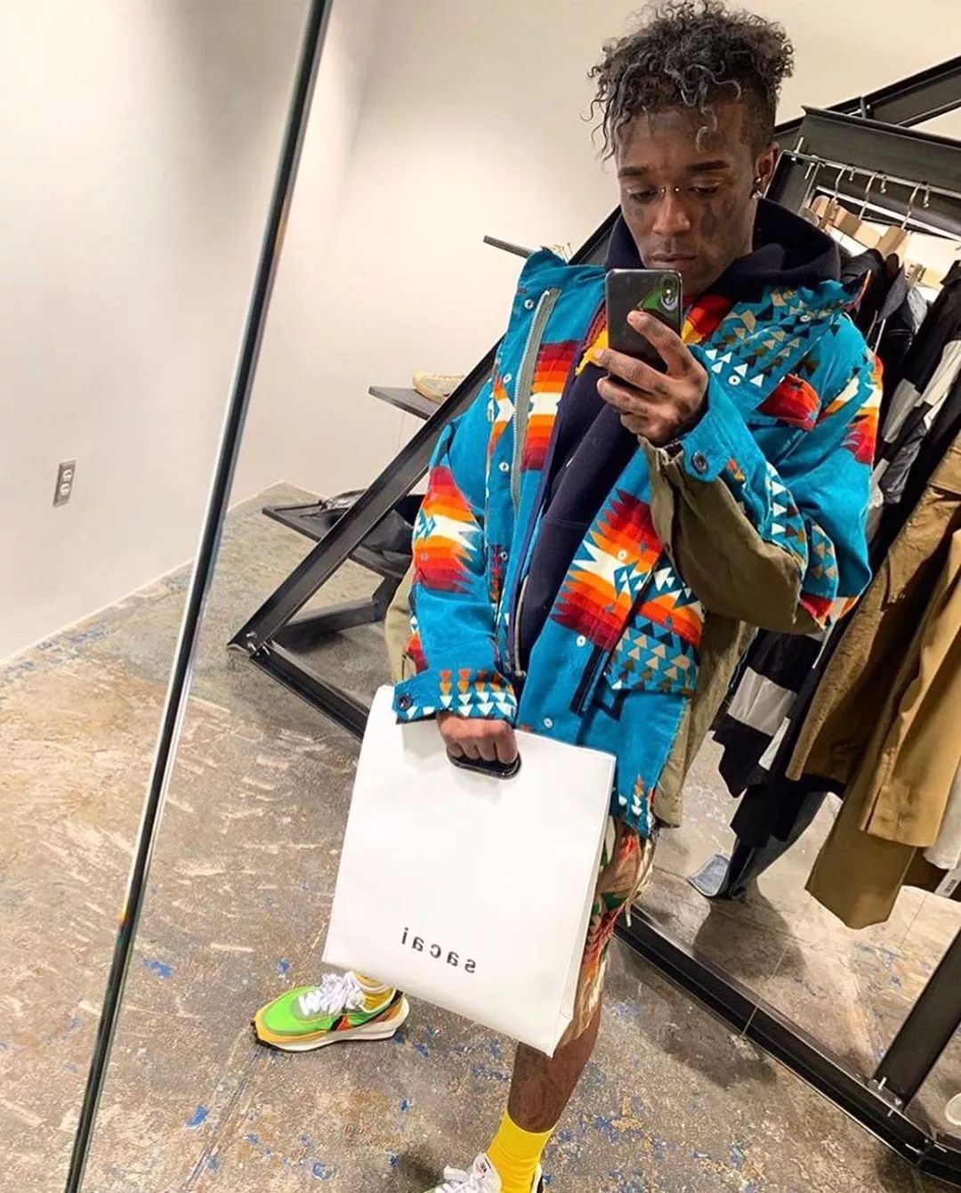 侃爷跟耐克合作鞋款,侃爷nike老爹鞋