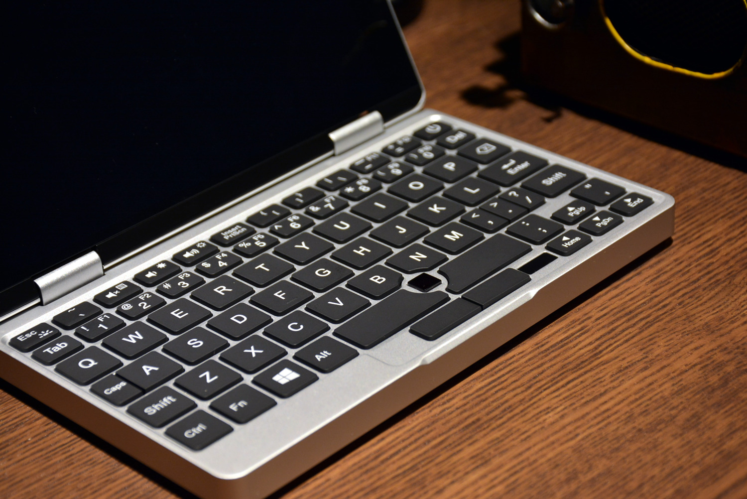 m3-8100y处理器和i56300u哪个好,m3-8100y处理器属于什么水平