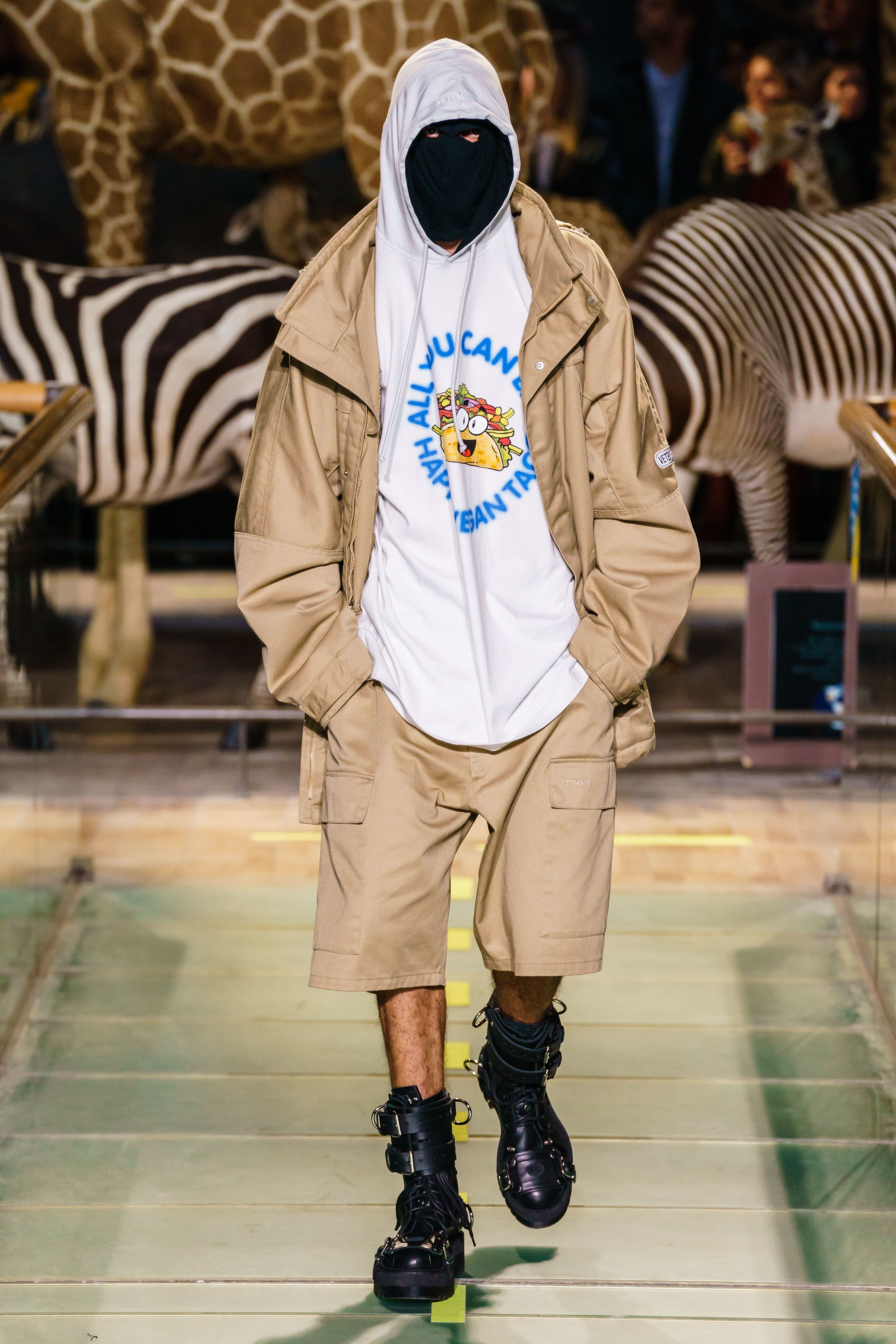 vetements2023秋冬新款,vetements2022秋冬高级成衣发布