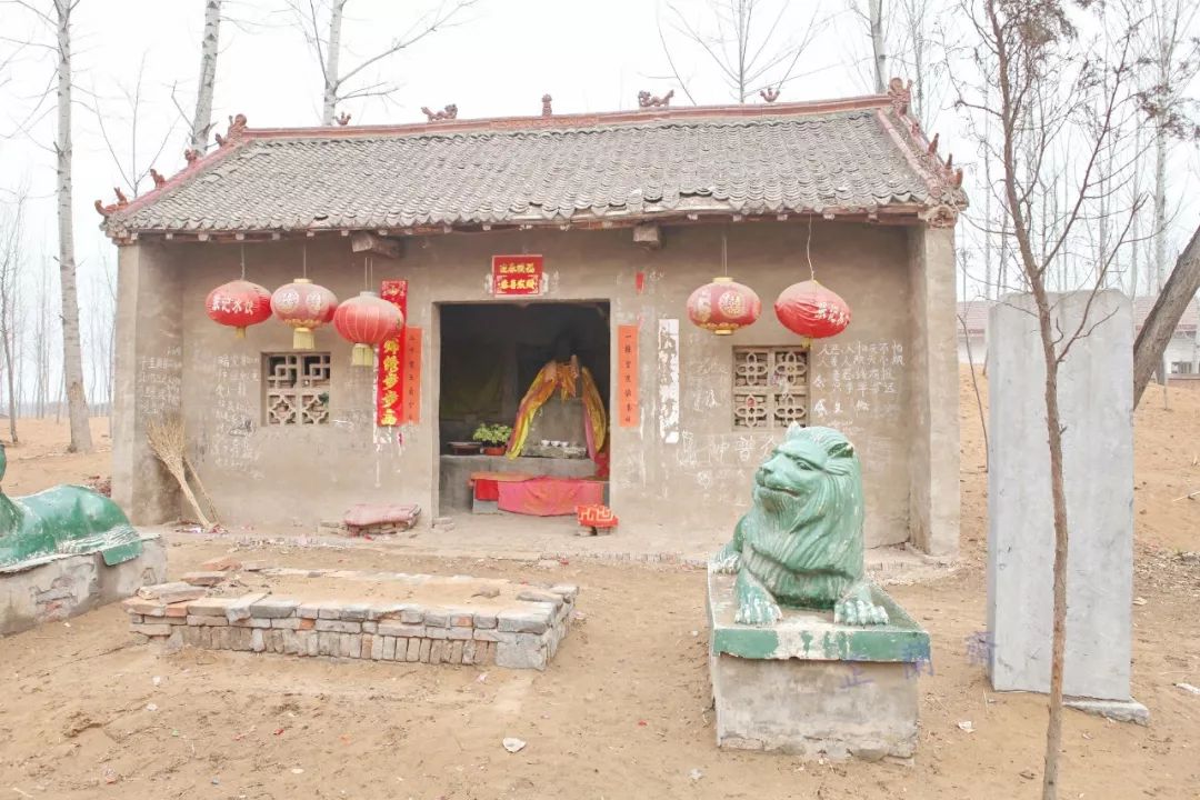 尹吉甫评价杨柳依依,昔我往矣杨柳依依许渊冲