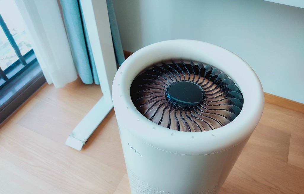 加湿器测评让我们告别冬日干燥,干燥的冬季加湿器选哪款