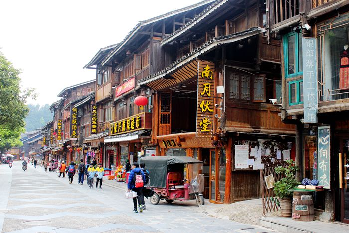 贵州省少数民族侗寨,贵州肇兴侗寨和千户苗寨的区别