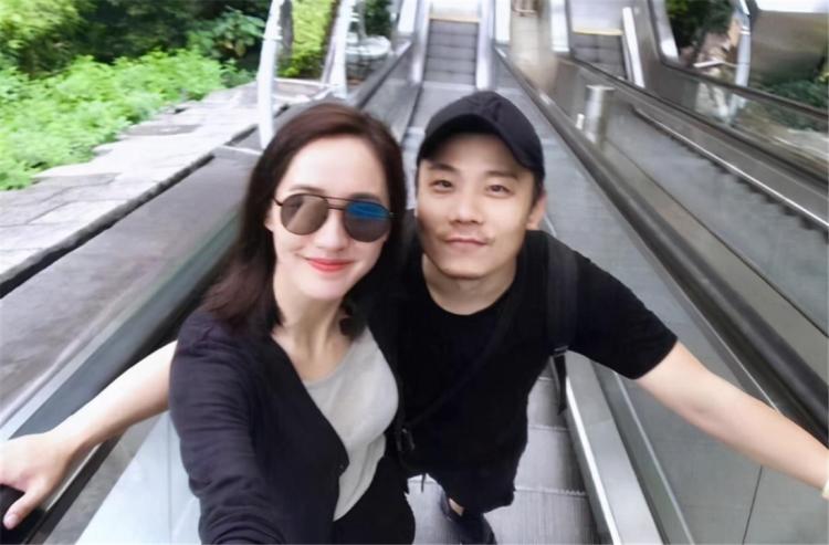 男女家长互加微信怎么聊天,学生家长互相加微信