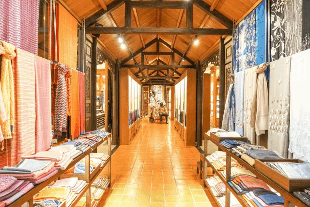 centralworld鍊煎緱涔扮殑涓滆タ,涓栫晫鍟嗗簵璐墿鎸囧崡