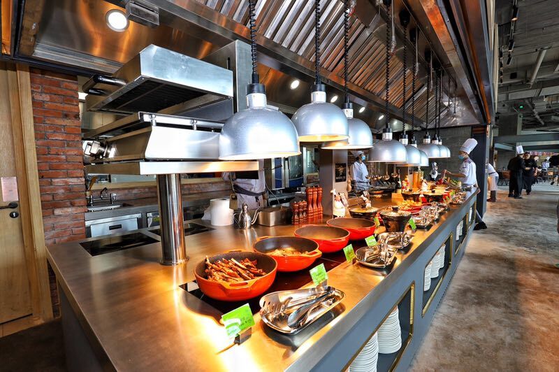 人鱼公主、汽车人伴孩子入睡，青岛首家自创IP沉浸式亲子酒店开业