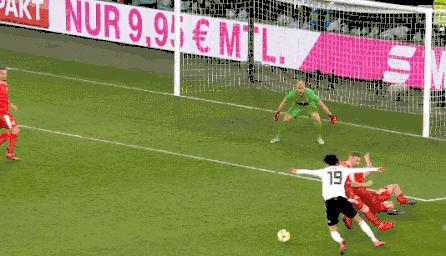 球场恶汉被罚打,球场上的恶汉