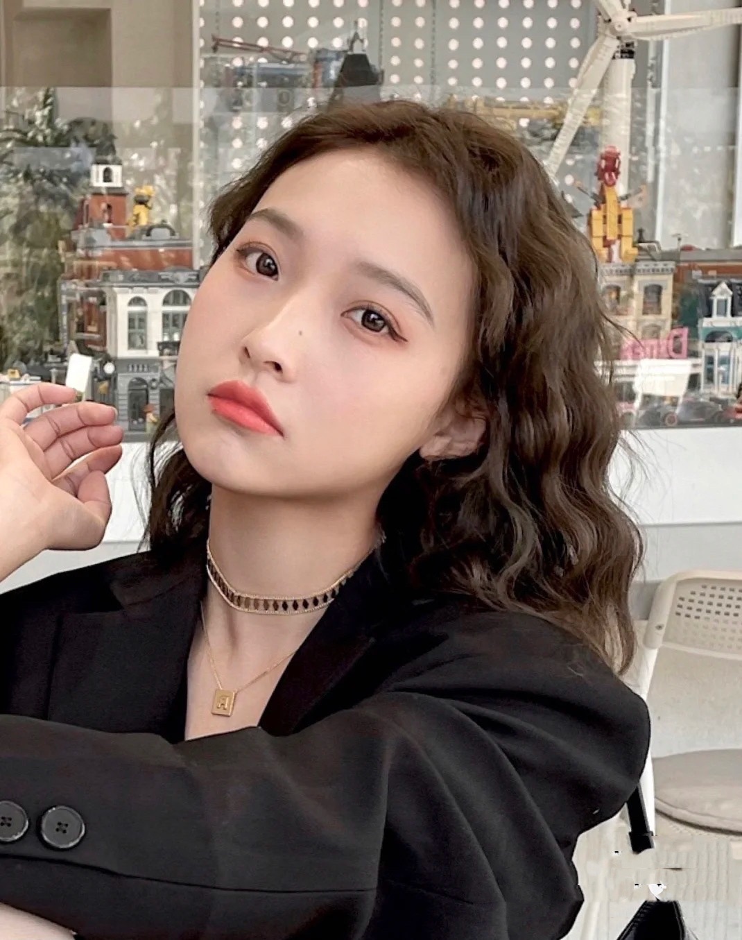 鹅蛋脸适合什么样的发型中长,鹅蛋脸适合什么样的流行发型