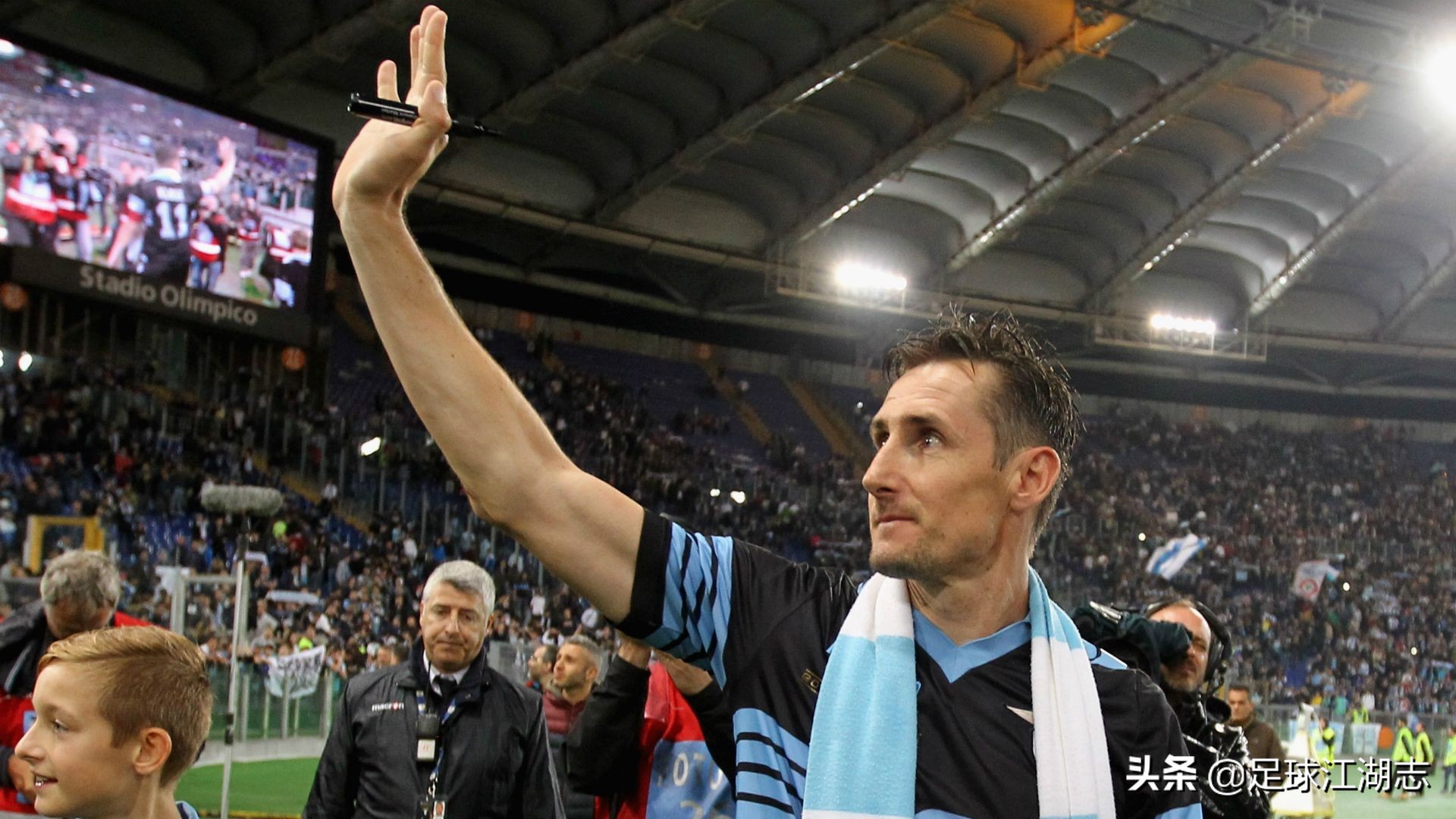 三年前挥别蓝鹰告别足坛,如今K神已获得执教生涯第一冠