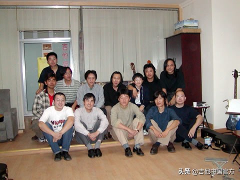 吉他中国介绍,中国吉他哪一年开始的