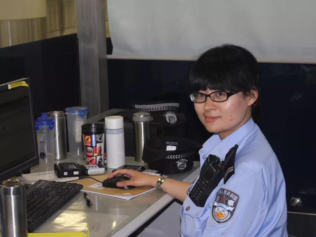 这里有许多故事的英文,纪念我们的每一个故事