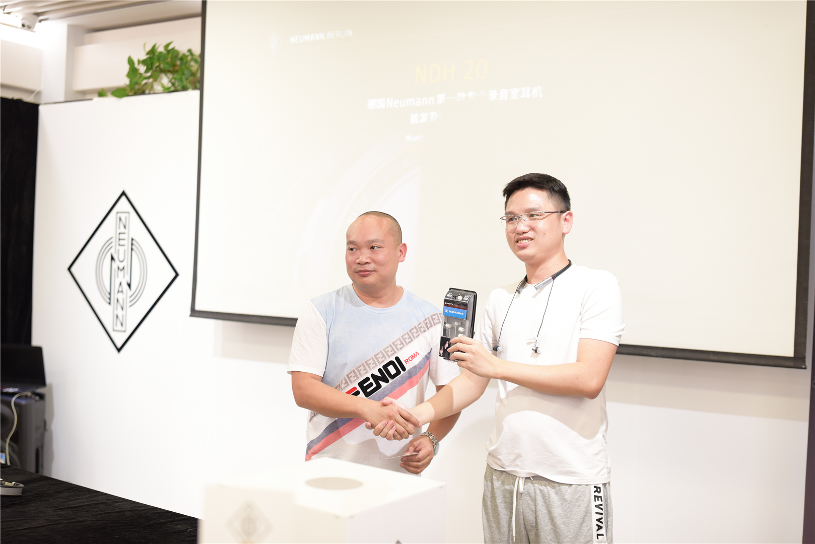 一机实现HiFi、监听和便携性，说说天域联达NeumannNDH20试听会