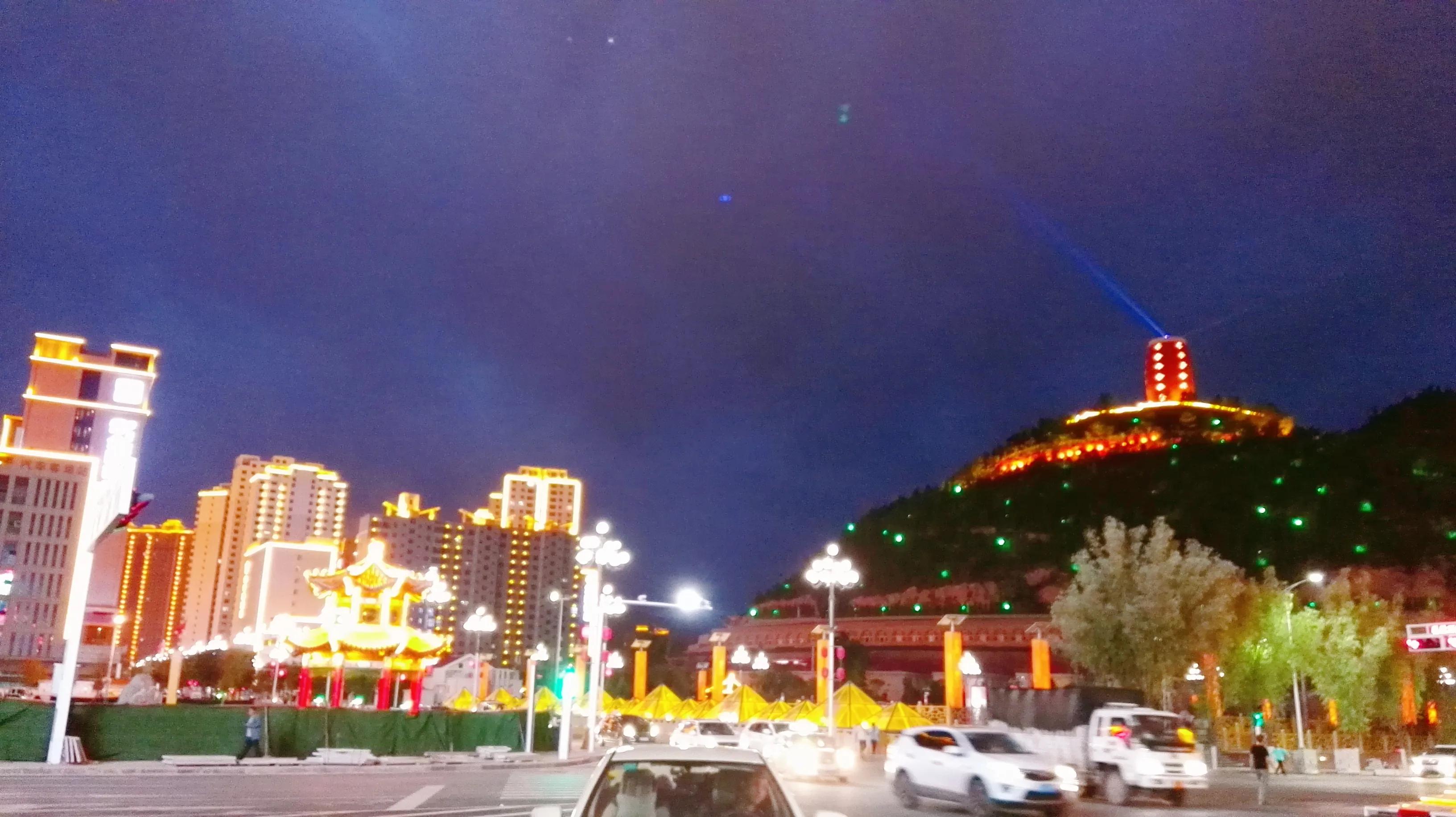 走进延安—登顶圣地宝塔山，感受安塞腰鼓山，游览佛道合一云台山