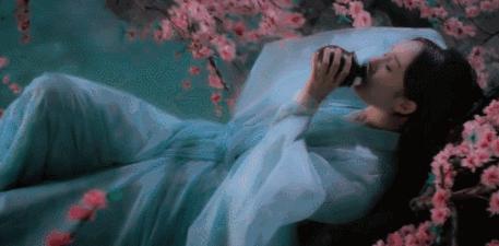 能让小哥哥醉倒在你“少女香”中的身体乳,香甜桃花就是可爱本爱