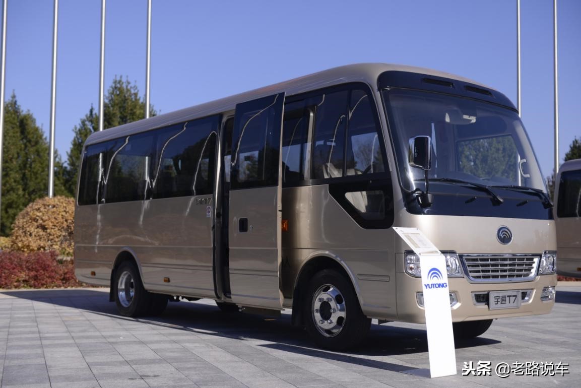 宇通t7汽油版价格表,宇通t72019款3.5t汽油自动旗舰版