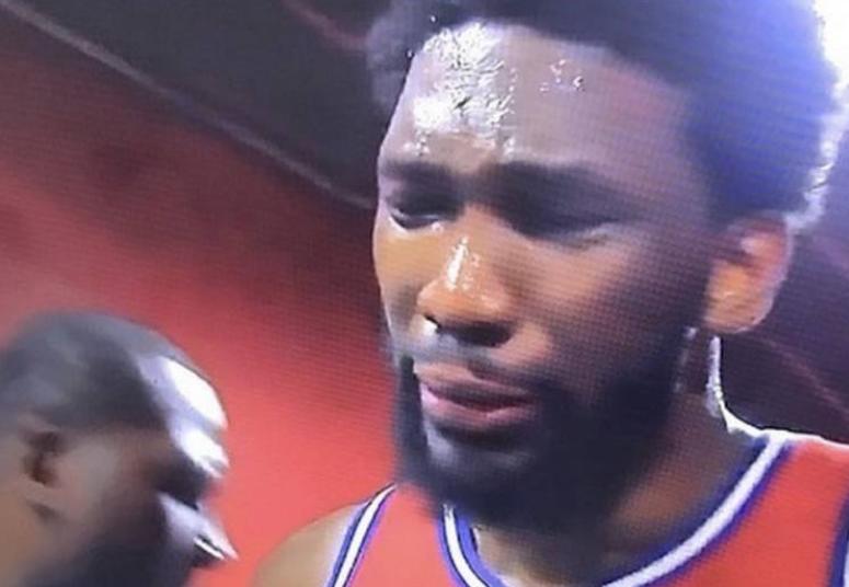 恩比德被骂上热搜第一,恩比德被骂后