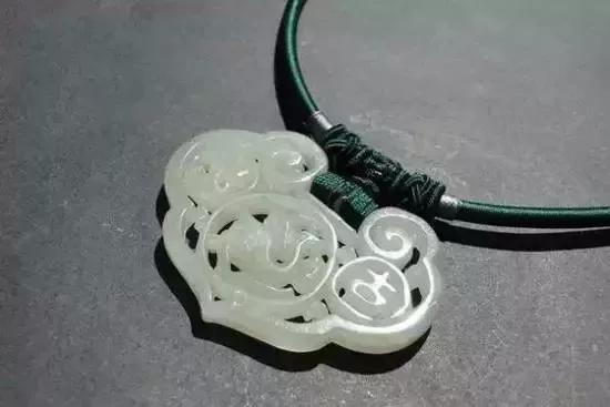 从前的锁好看钥匙也精美,从前的锁好看钥匙也精美什么意思