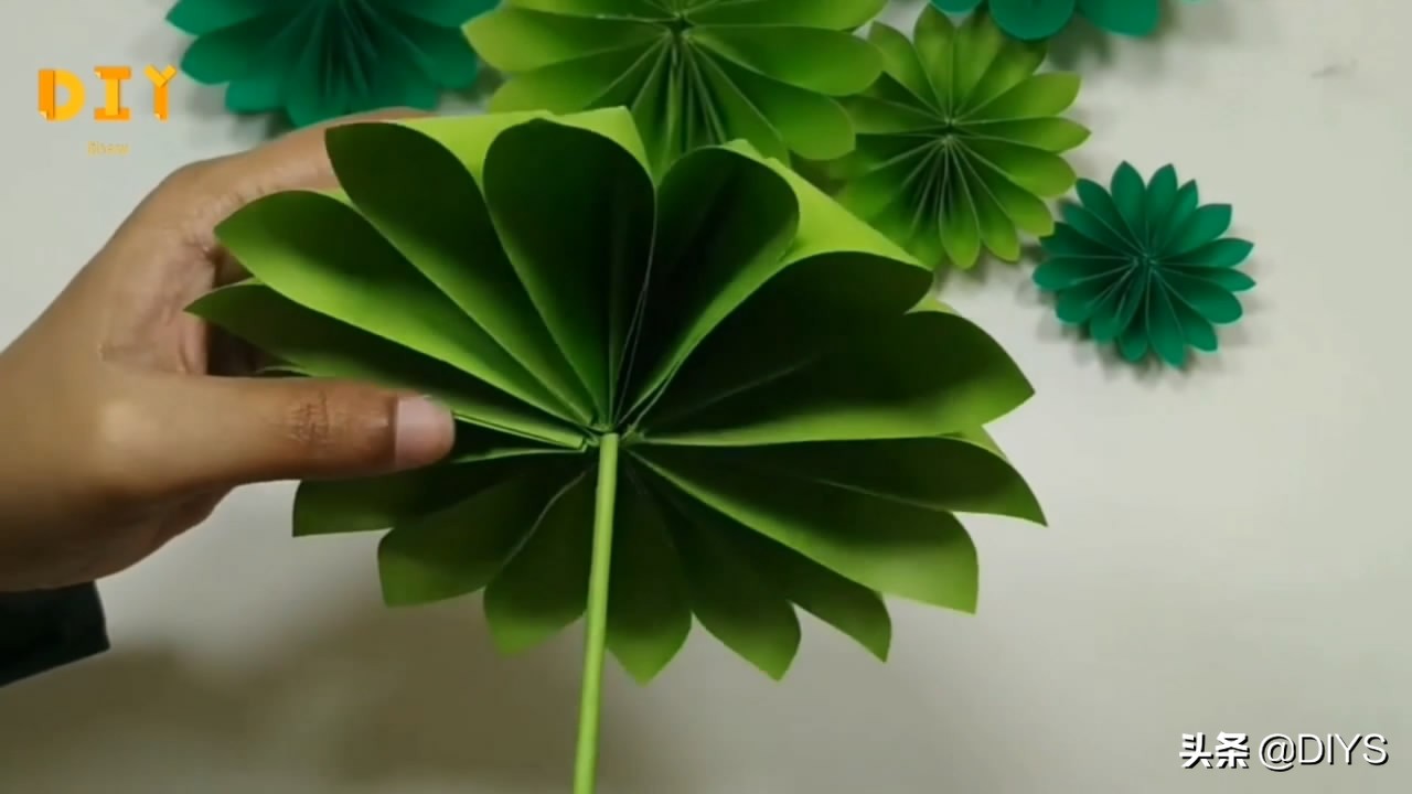 怎么用手工纸做立体圣诞树,立体圣诞树手工制作