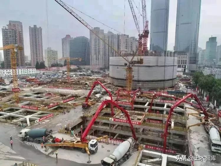 浦西第一高楼底板浇筑,浦西第一高楼什么时候完工