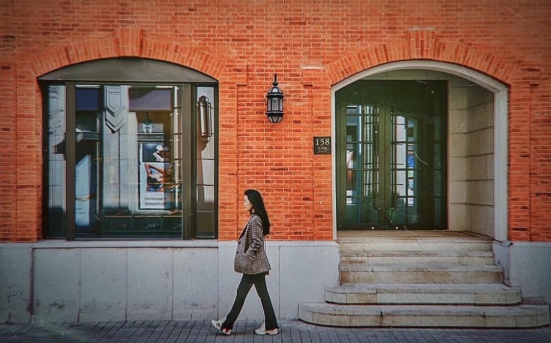 【有情有意】一盏灯,点亮“购物天堂”的传奇