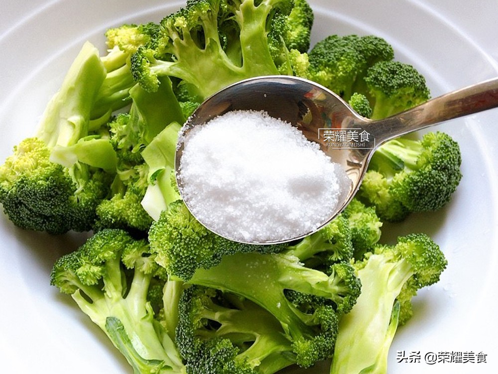 西兰花怎么清洗去小虫,西兰花怎么清洗不会掉那么多花
