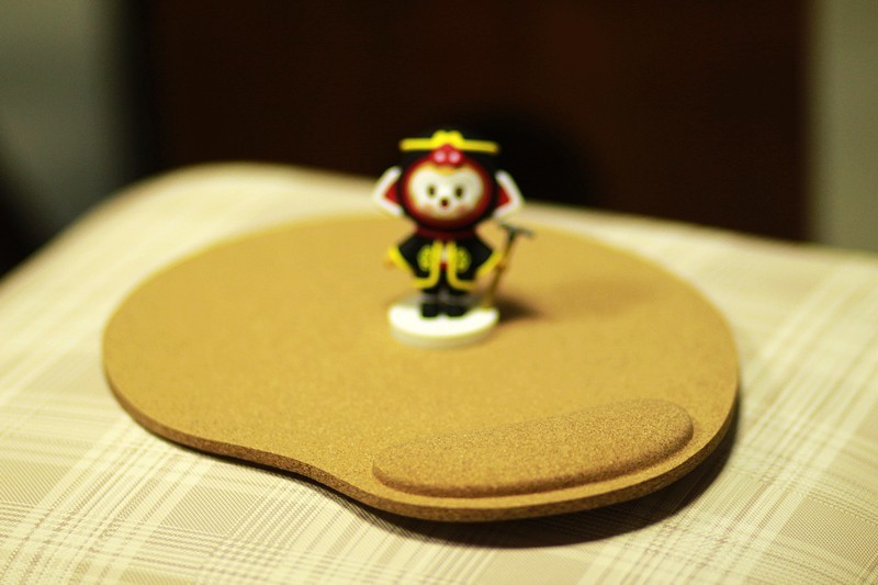 鼠标垫防硌手立体护腕硅胶,鼠标垫天然软木护腕怎么样