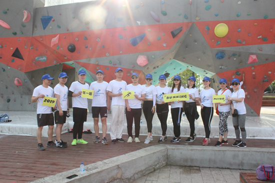 上海美都“走跑团”相约滨江活力开跑