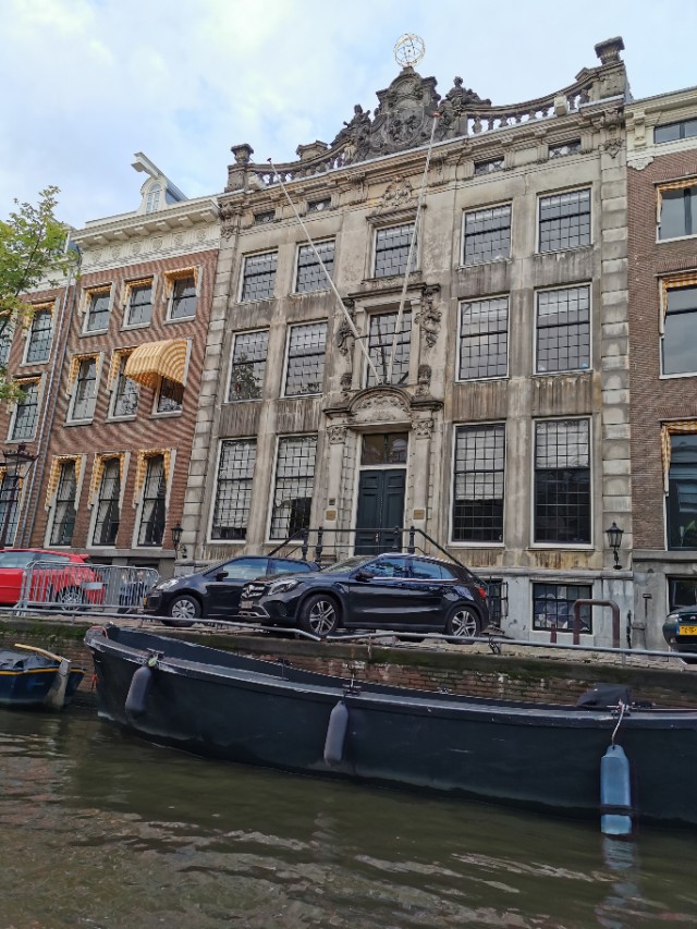 *麻大**味浓的街道，蜂拥的游客—欧洲之旅（五）