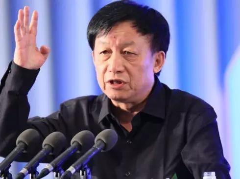 易中天离开武汉大学原因,易中天为什么离开武汉大学