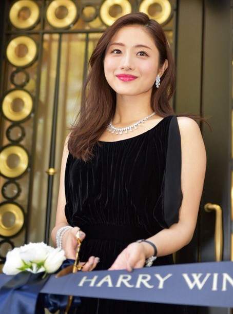 说话小声的日本女星,声音好听的女声优